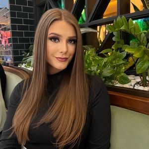 Meet your Posher, Kayla